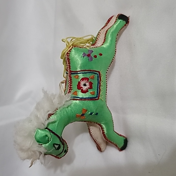 Vintage Chinese Silk Satin Embroidered Horse Racing Pony Sequins Figure ornament - Picture 8 of 11